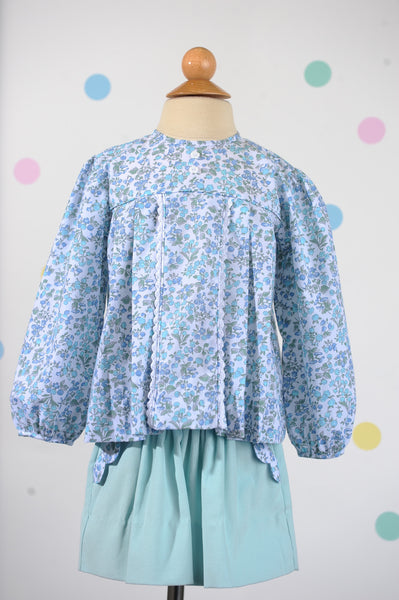 Skirt w/ Scalloped Pockets in Seafoam Corduroy w/ Blue Rose Scallops